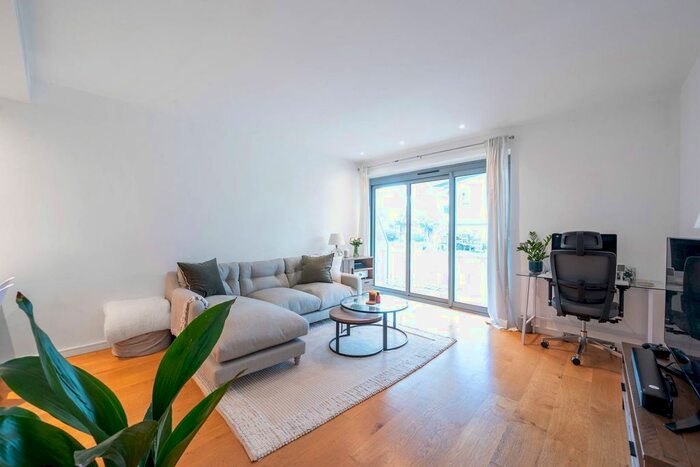 1 Bedroom Flat To Rent In Eastfields Avenue, Wandsworth, London, SW18