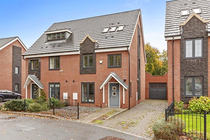 4 Bedroom Semi Detached House For Sale In Trinity Circle, High Wycombe, HP11