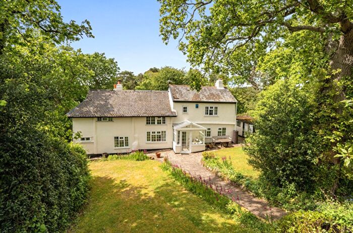 4 Bedroom Cottage For Sale In Nadderwater, Exeter, EX4