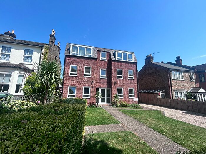 1 Bedroom Flat To Rent In Falmouth Avenue, London, E4