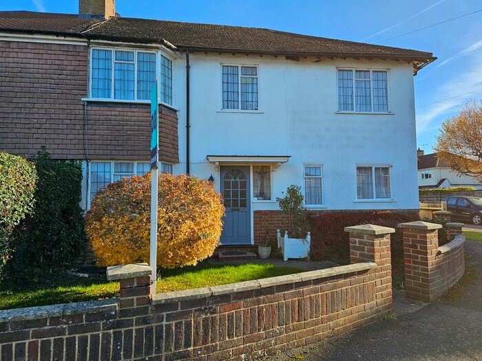 4 Bedroom Semi-Detached House For Sale In Tynedale Road, Brockham, Betchworth, RH3