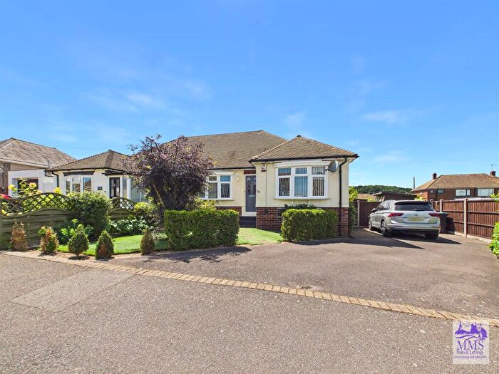 3 Bedroom Semi-Detached Bungalow For Sale In St. Johns Road, Higham, Rochester, ME3
