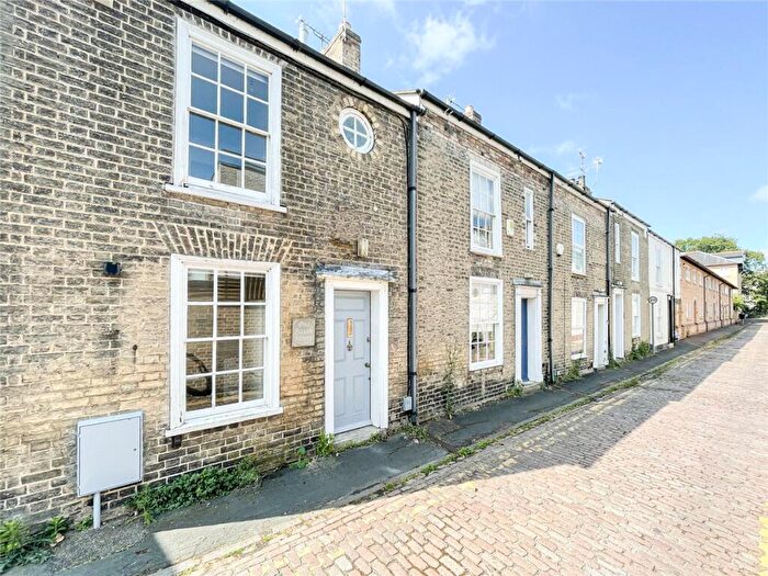 2 Bedroom End Of Terrace House To Rent In Saxon Street, Cambridge, CB2