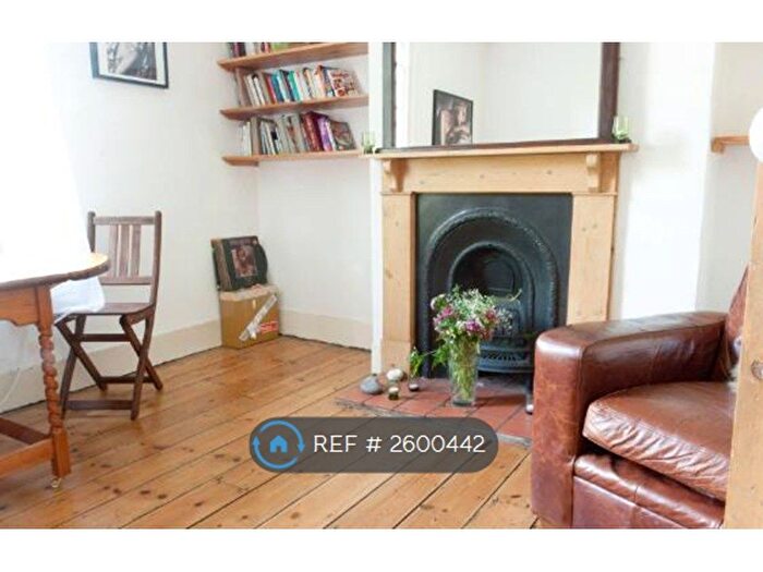1 Bedroom Maisonette To Rent In Gibson Gardens, London, N16