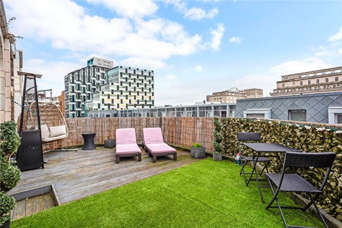2 Bedroom Flat For Sale In Water Street, Liverpool, Merseyside, L3