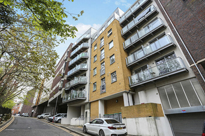 2 Bedroom House To Rent In Hawksworth House, Tetty Way, Bromley, BR1