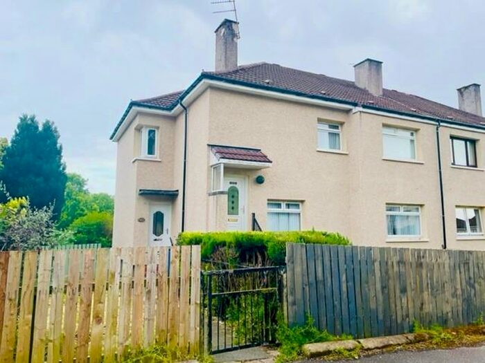 3 Bedroom Flat To Rent In Bow Road Greenock, PA16