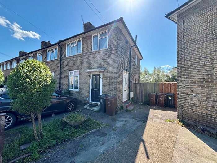 1 Bedroom Maisonette To Rent In Lullington Road, Dagenham, RM9