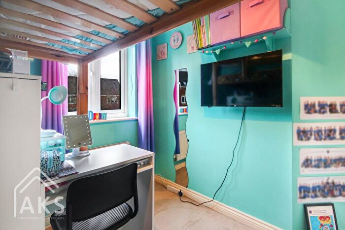 3 Bedroom End Of Terrace House For Sale In Eden Close, Hilton, DE65