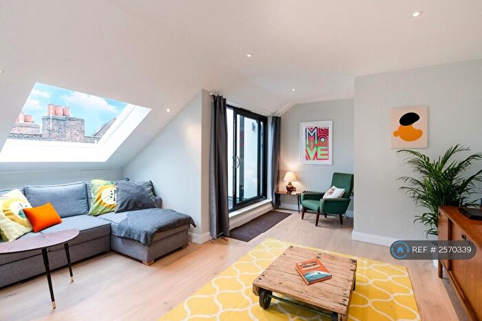 2 Bedroom Penthouse To Rent In Hanbury Street, London, E1