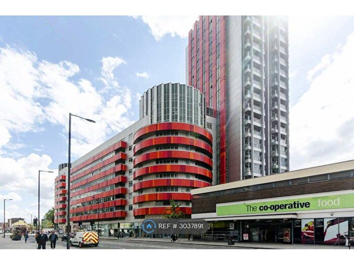 2 Bedroom Flat To Rent In Barking Road, Canning Town, E16