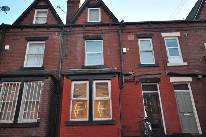 3 Bedroom Terraced House To Rent In Pearson Grove, Hyde Park, Leeds, LS6
