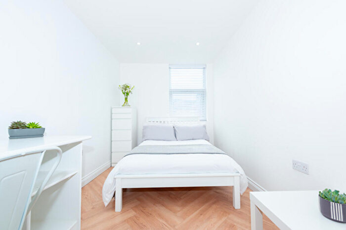 6 Bedroom Terraced House To Rent In Lawrence Road, Liverpool, Merseyside, L15