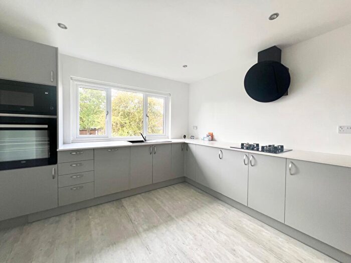 2 Bedroom Maisonette To Rent In Hanley Avenue, Bramcote, NG9