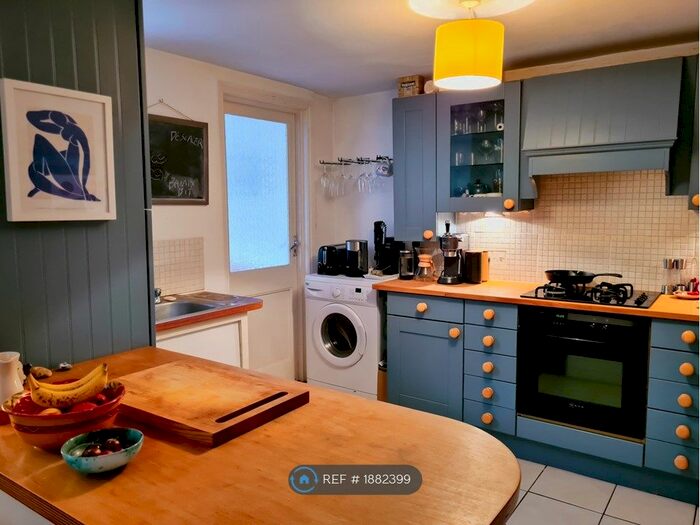 2 Bedroom Flat To Rent In South Street, Brighton, BN1