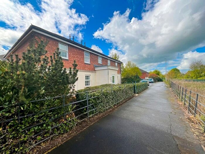 1 Bedroom Flat For Sale In Clonners Field, Stapeley, CW5