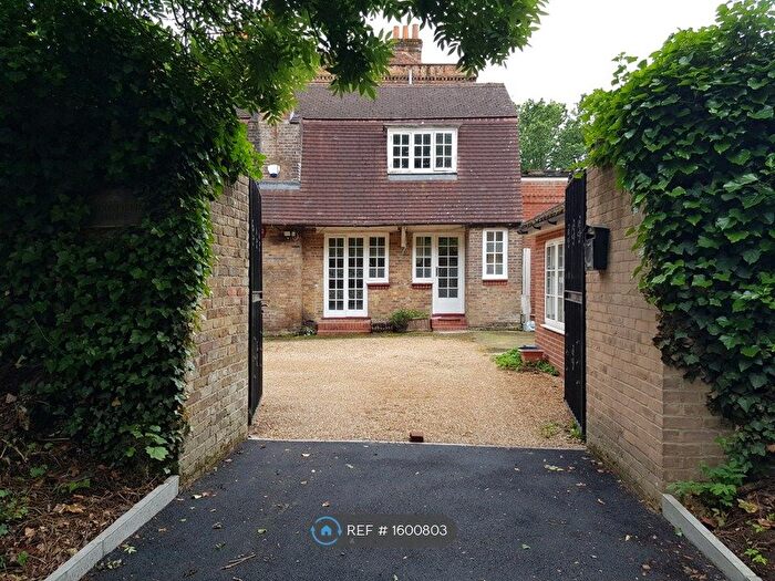 3 Bedroom Semi-Detached House To Rent In Datchet Road, Horton, SL3
