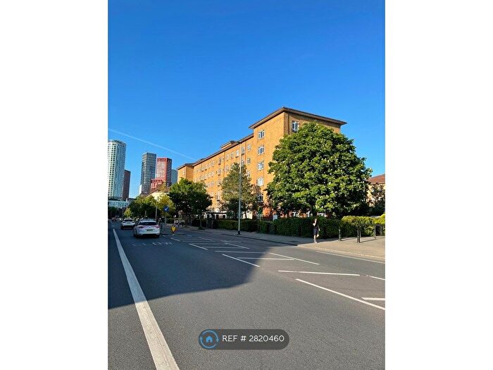 4 Bedroom Flat To Rent In Temple Court, London, SW8