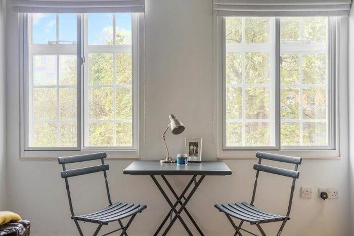 Studio To Rent In Kings Road, London, SW3