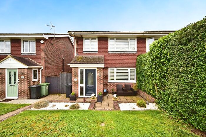 3 Bedroom Semi-Detached House For Sale In Brogden Crescent, Leeds, Maidstone, Kent, ME17