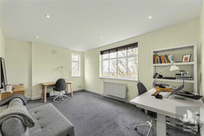 1 Bedroom Apartment To Rent In Oakfield Court, Haslemere Road, London, N8