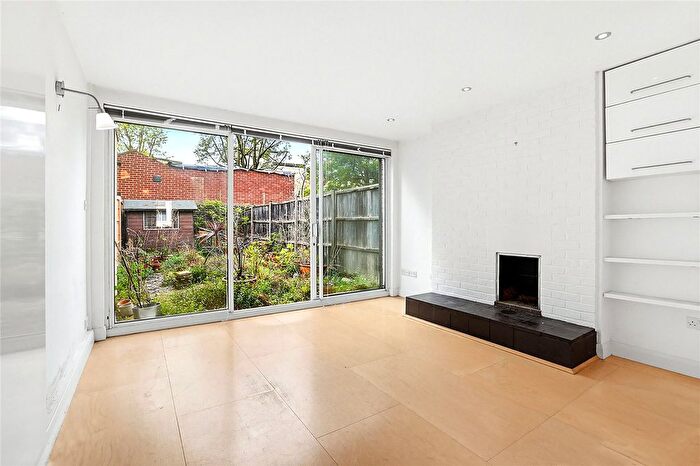 2 Bedroom Terraced House For Sale In Duke Road, London, W4