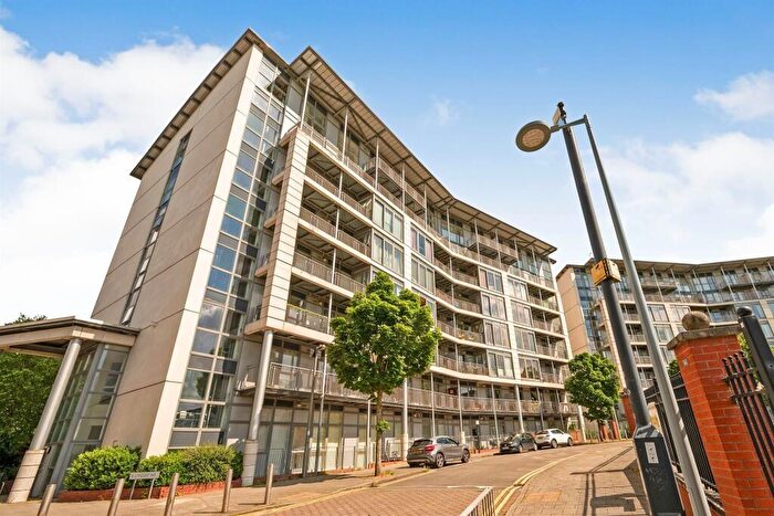 2 Bedroom Apartment For Sale In Longleat Avenue, Birmingham, B15
