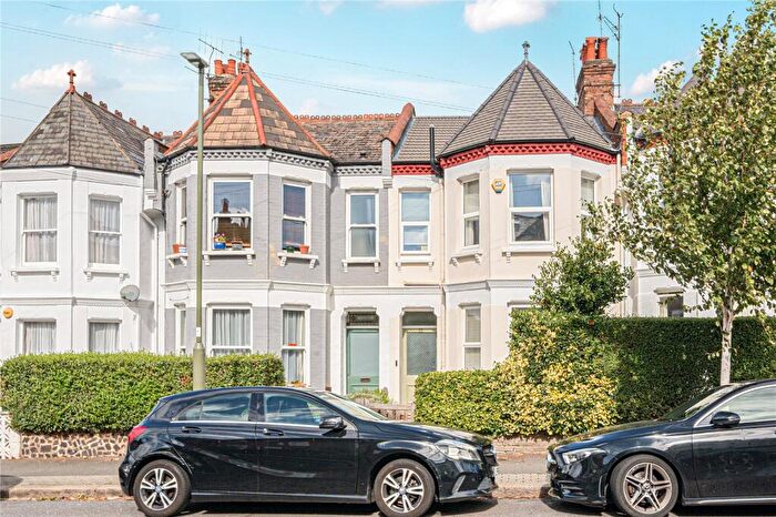 4 Bedroom Terraced House For Sale In Sydney Road, London, N10