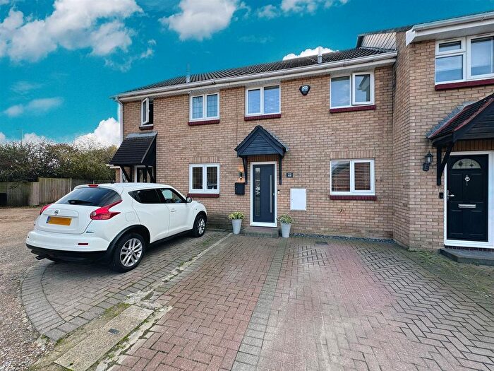 3 Bedroom Terraced House For Sale In Meadgate, Pitsea, Basildon, SS13