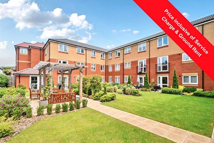 1 Bedroom Retirement Property To Rent In Yates Lodge, Farnborough, Hampshire, GU14