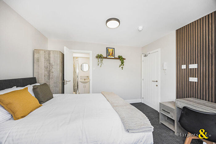 7 Bedroom Detached House To Rent In Stafford Street, Gillingham, ME7