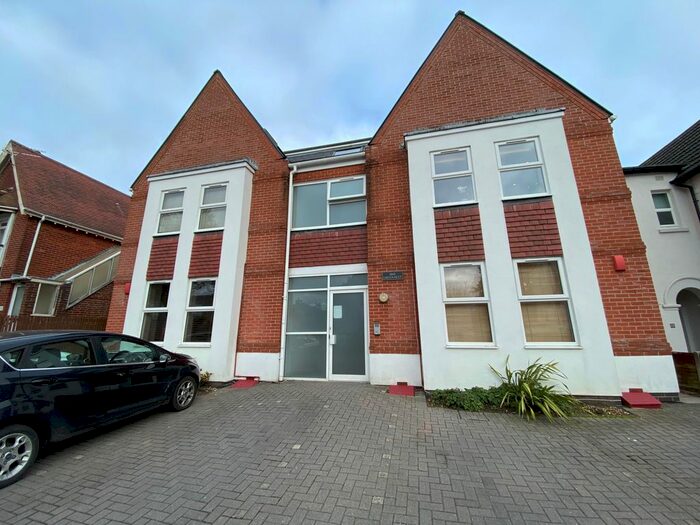 1 Bedroom Flat To Rent In Drummond Road, Boscombe, Bournemouth, BH1