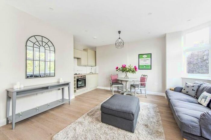1 Bedroom Flat To Rent In Drewstead Road, London, SW16