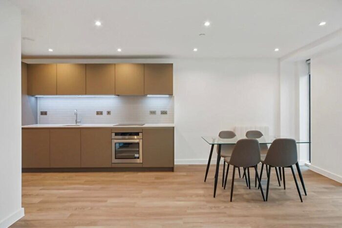 3 Bedroom Apartment To Rent In Lionel Street, Birmingham, B3