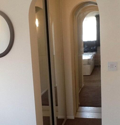 2 Bedroom Flat To Rent In Bernards Close, Hainault, IG6