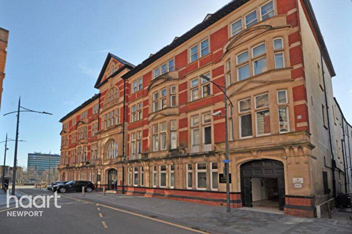 2 Bedroom Flat For Sale In High Street, Newport, NP20