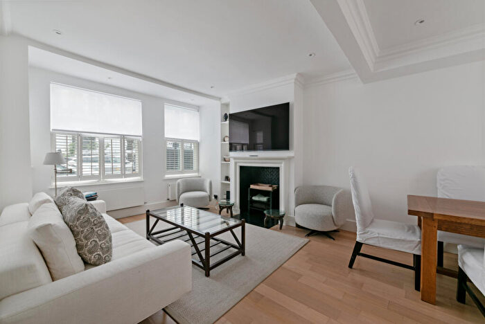 3 Bedroom Terraced House To Rent In Redcliffe Road, SW10