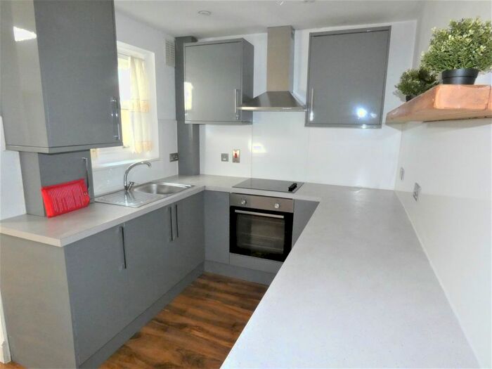 1 Bedroom Flat To Rent In Wick Road, Hackney, London, E9