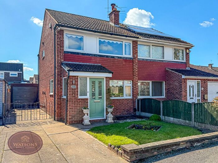 3 Bedroom Semi Detached House For Sale In Collins Close, Nottingham, NG6