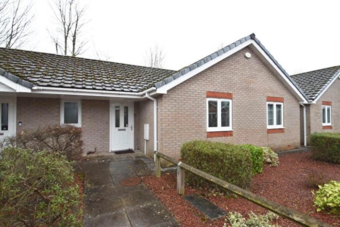 2 Bedroom Bungalow To Rent In Hylton Court -, DH1