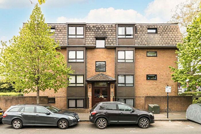 1 Bedroom Flat For Sale In Oxford Road North, Chiswick, W4