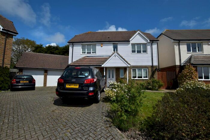 4 Bedroom Detached House To Rent In Welton Rise, St. Leonards-On-Sea, TN37