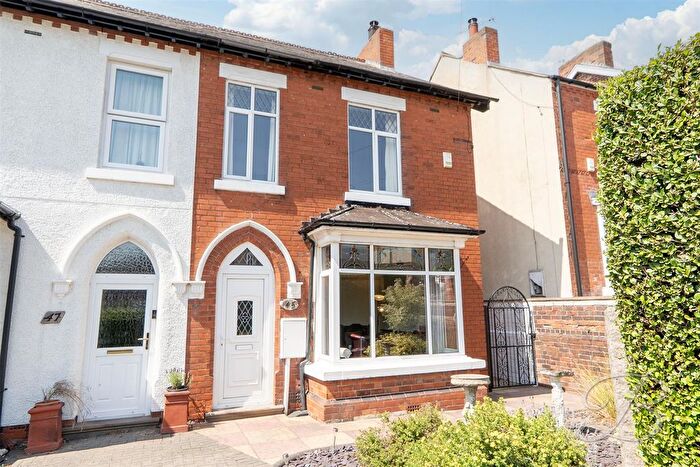 3 Bedroom Semi-Detached House For Sale In Castle Lane, Bolsover, Chesterfield, S44
