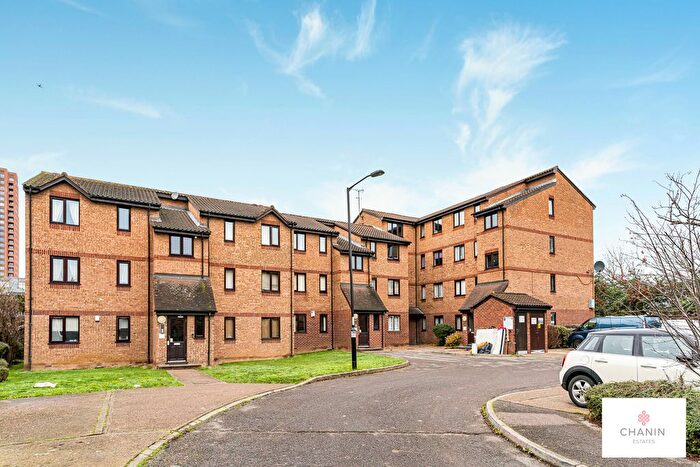 1 Bedroom Flat To Rent In Bridge Meadows, New Cross, London, SE14