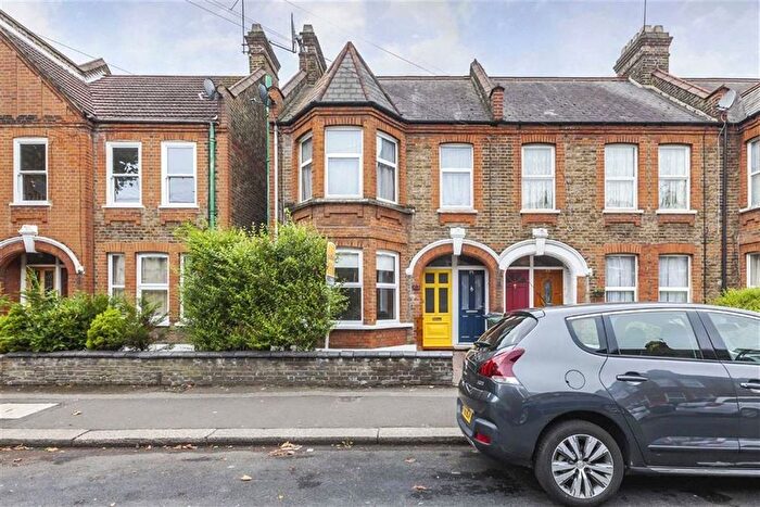 2 Bedroom Flat For Sale In Blyth Road, Walthamstow, London, E17