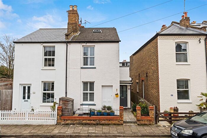 3 Bedroom Semi Detached House For Sale In Talbot Road, Twickenham, TW2