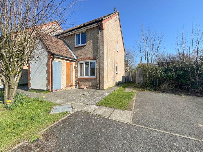 2 Bedroom End Terrace House For Sale In Blackthorn Close, Cambridge, CB4