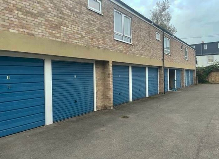 Garage / Parking To Rent In Rogers Street, Summertown, OX2