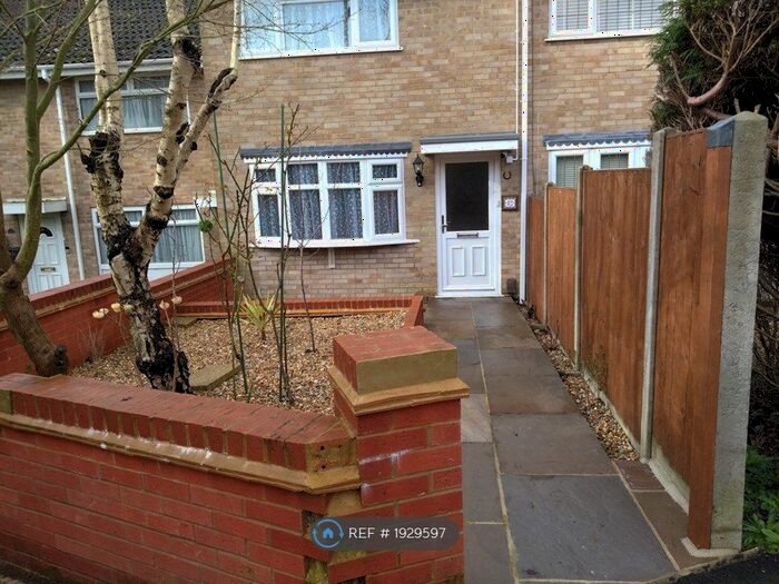 2 Bedroom Semi-Detached House To Rent In Turnstone Gardens, Southampton, SO16