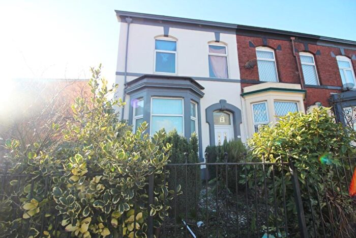 3 Bedroom Terraced House To Rent In Walmersley Road, Bury, BL9
